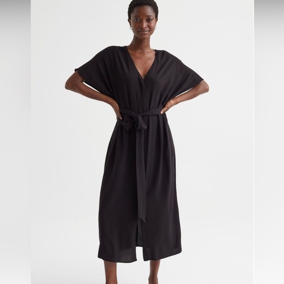 H&M Black Relaxed Fit Dress with Tie Belt.  Size Small - Picture 1 of 5